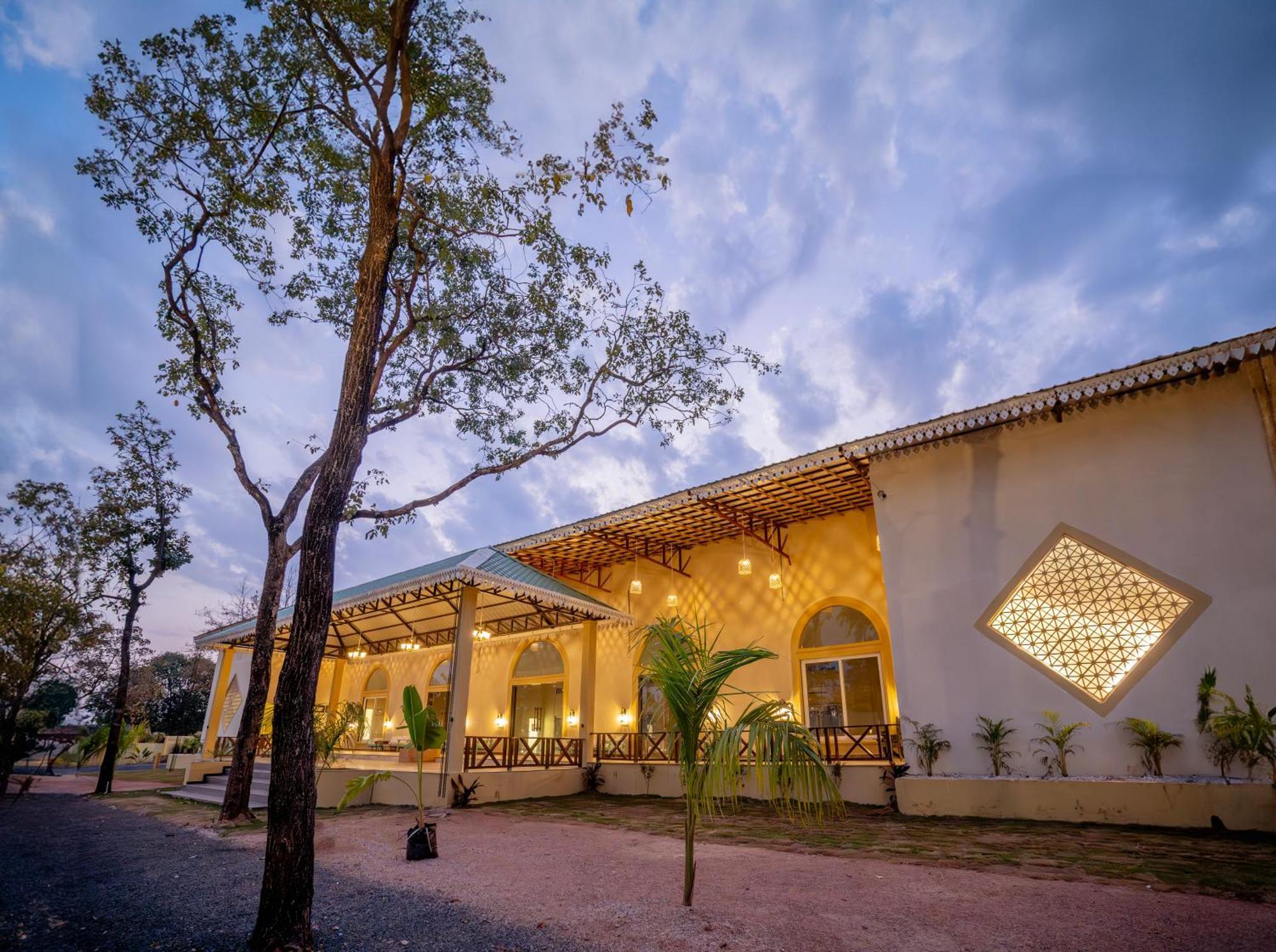 Palash The Jungle Resort Gondia Exterior foto